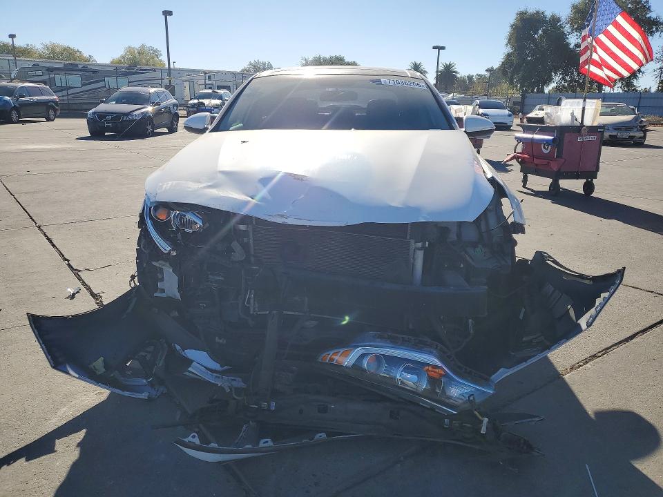 صورة رقم 5 من المزاد - 2018 KIA OPTIMA مع VIN 5XXGT4L32JG244753