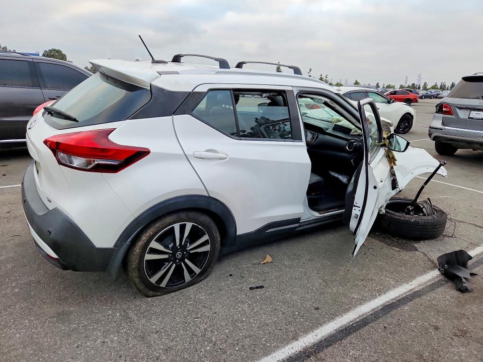 Photo 3 from auction – 2020 NISSAN KICKS with VIN 3N1CP5DV3LL518562