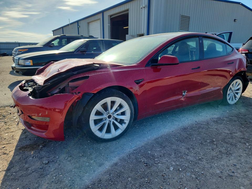 TESLA MODEL 3 2022 مع رقم تعريف المركبة 5YJ3E1EA2NF289171 - صورة من المزاد