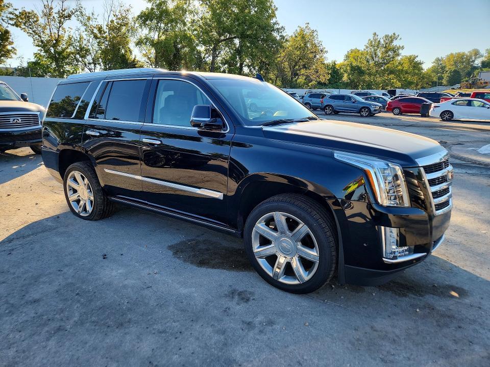 Photo 4 from auction – 2020 CADILLAC ESCALADE with VIN 1GYS4CKJ6LR223576