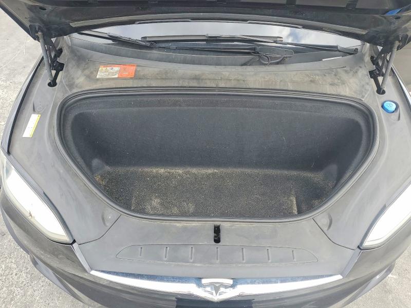Снимка 11 от търг – 2016 TESLA MODEL X с VIN 5YJXCBE20GF008087