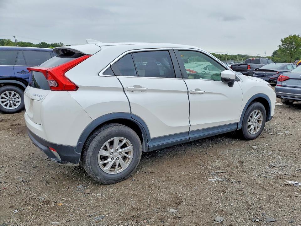 Снимка 3 от търг – 2018 MITSUBISHI ECLIPSE CROSS с VIN JA4AS3AA4JZ065738