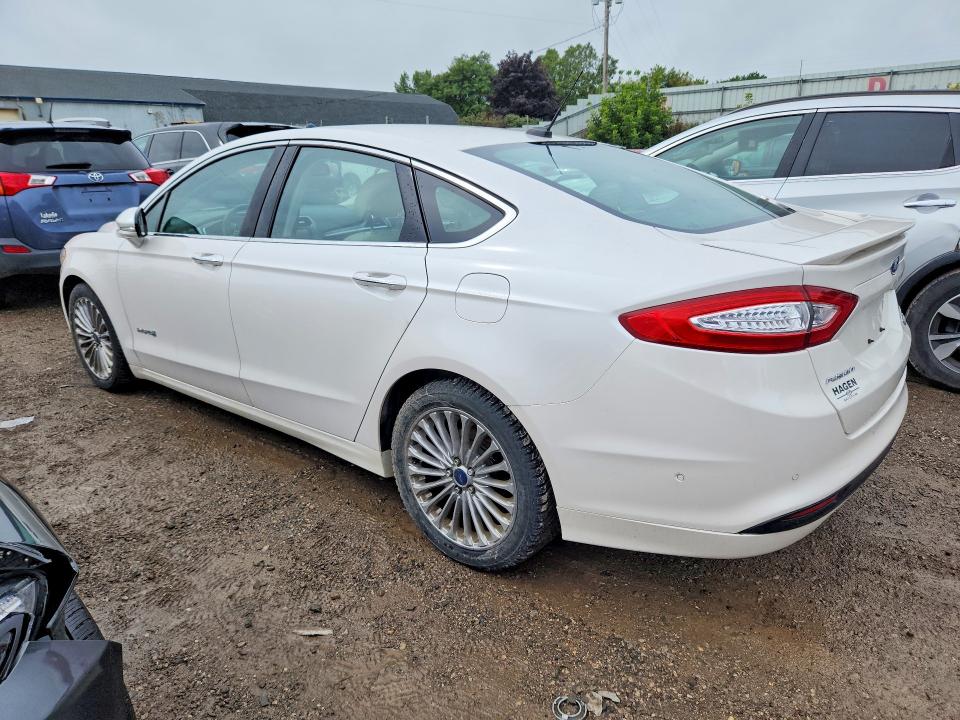 Photo 2 from auction – 2014 FORD FUSION with VIN 3FA6P0RU9ER210458