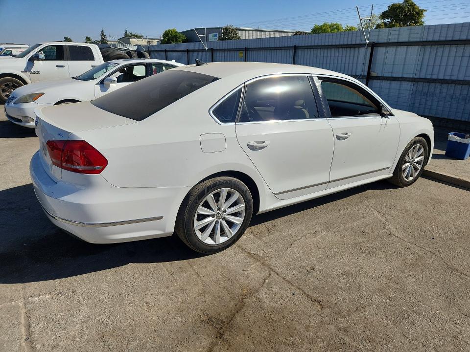 Photo 3 from auction – 2012 VOLKSWAGEN PASSAT with VIN 1VWCP7A38CC065611