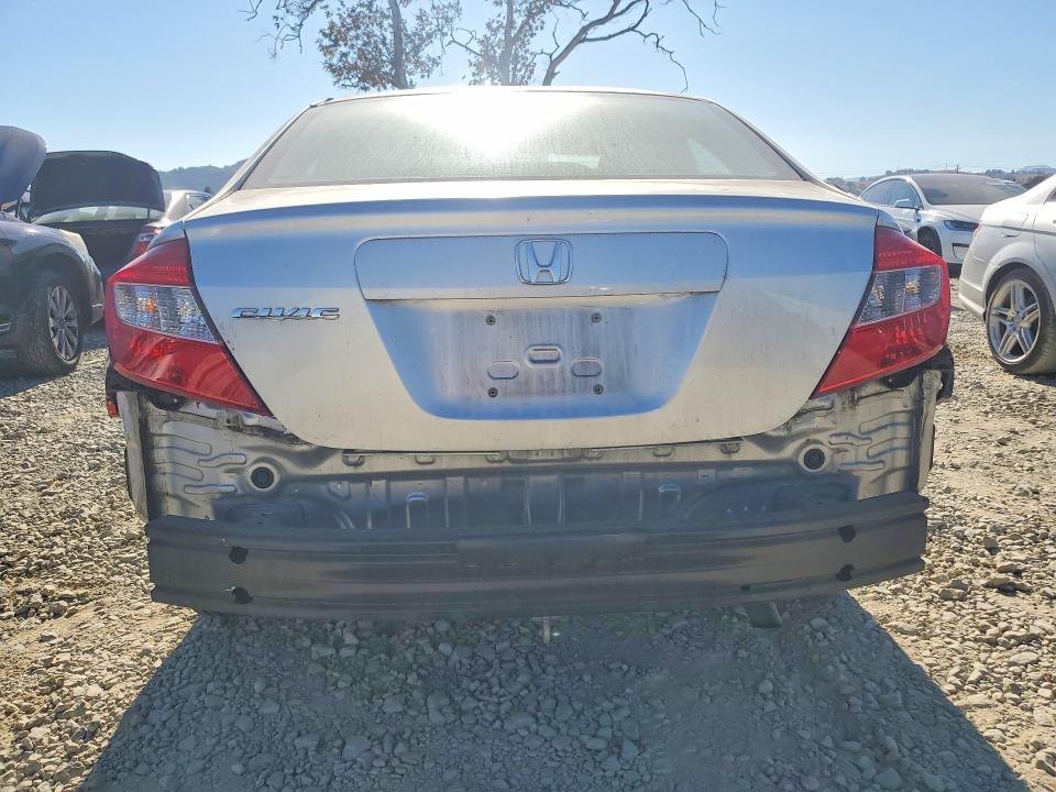 Снимка 6 от търг – 2012 HONDA CIVIC с VIN 2HGFB2F59CH305310