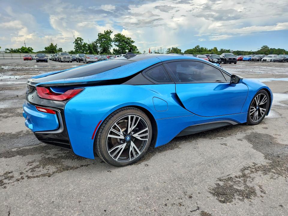 Photo 3 from auction – 2015 BMW I8 with VIN WBY2Z2C57FV674481