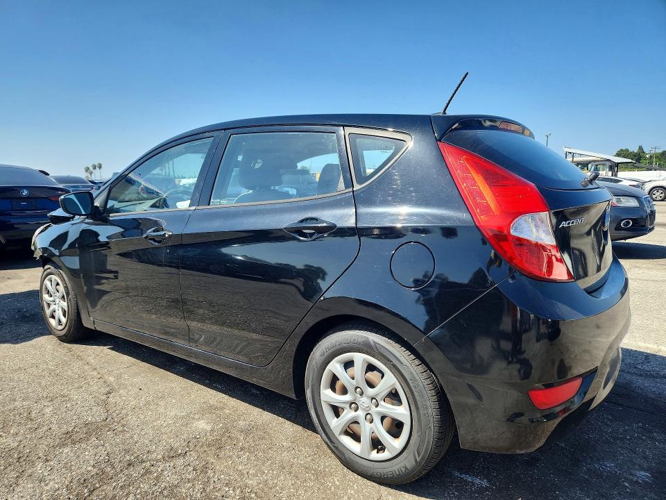 Photo 2 from auction – 2012 HYUNDAI ACCENT with VIN KMHCT5AE8CU003295