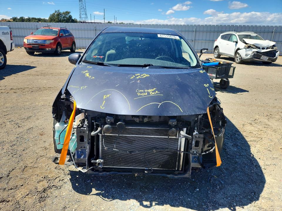 Photo 5 from auction – 2014 TOYOTA PRIUS with VIN JTDKN3DU0E1764523