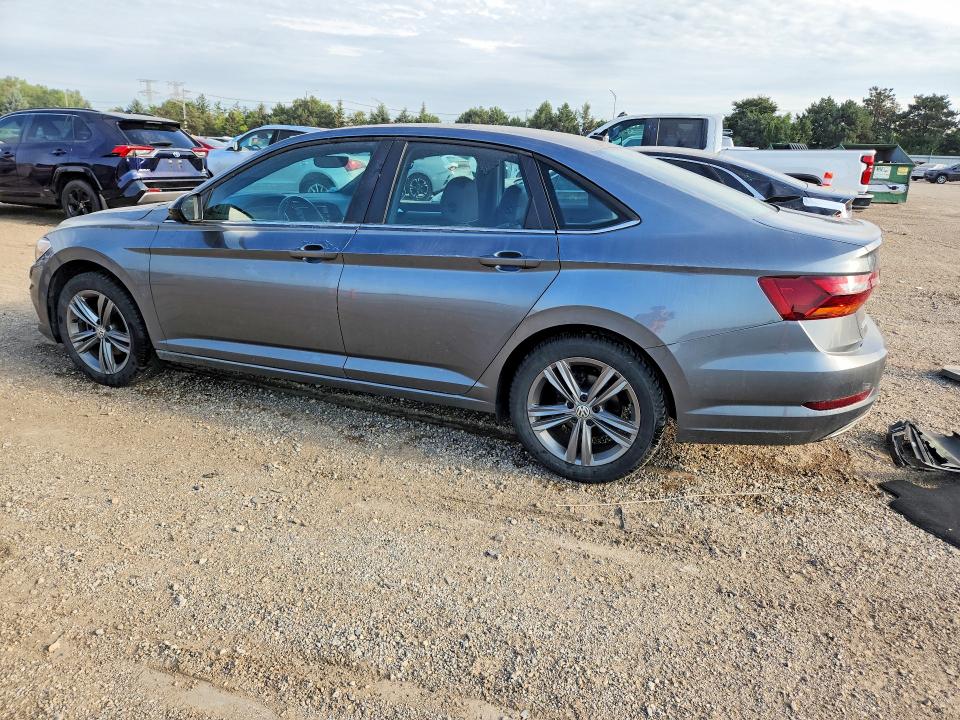 Photo 2 from auction – 2019 VOLKSWAGEN JETTA with VIN 3VWCB7BU8KM200900