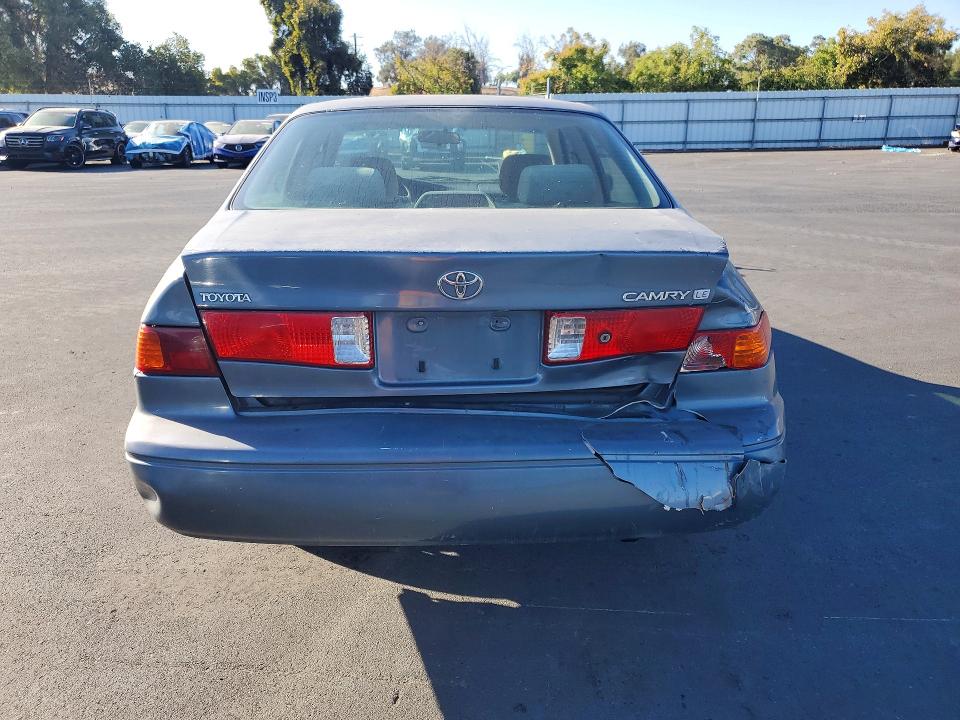 Снимка 6 от търг – 2000 TOYOTA CAMRY с VIN JT2BG22K5Y0464436