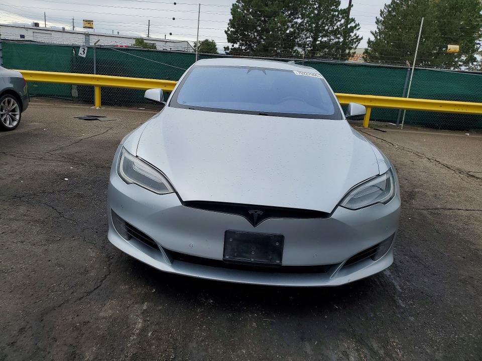 صورة رقم 5 من المزاد - 2017 TESLA MODEL S مع VIN 5YJSA1E26HF197291