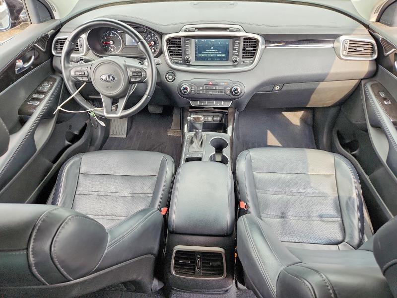 Photo 8 from auction – 2017 KIA SORENTO with VIN 5XYPH4A13HG188380