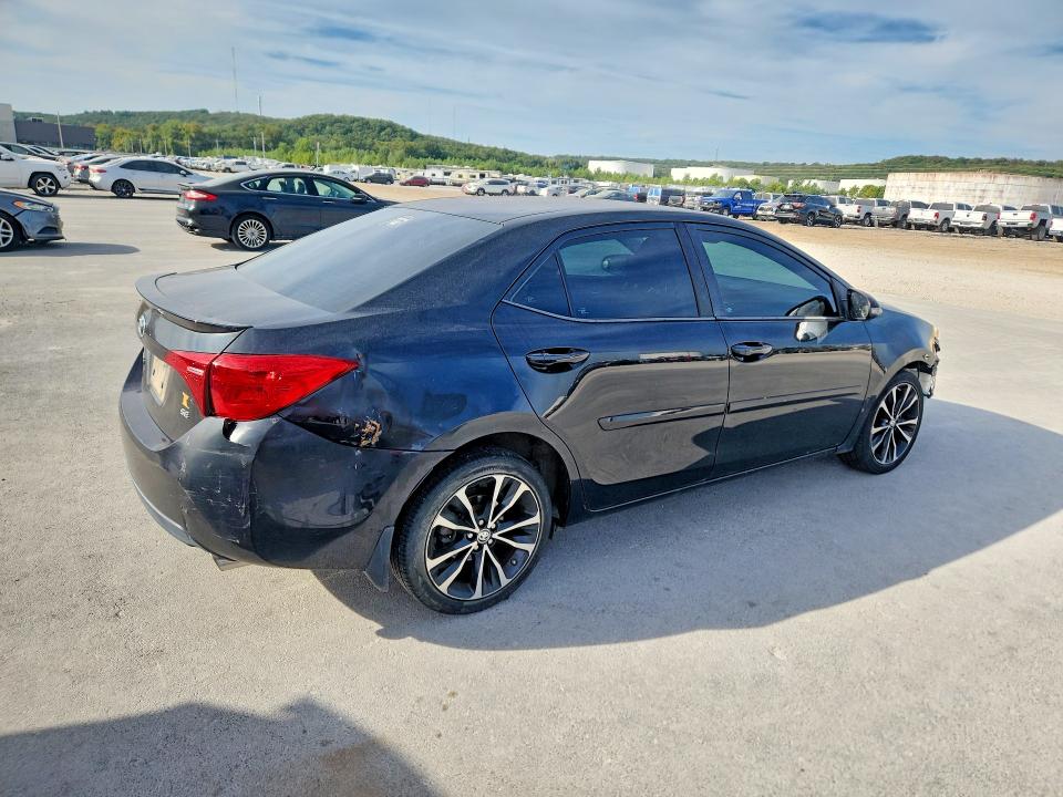 Снимка 3 от търг – 2017 TOYOTA COROLLA с VIN 2T1BURHE0HC816158