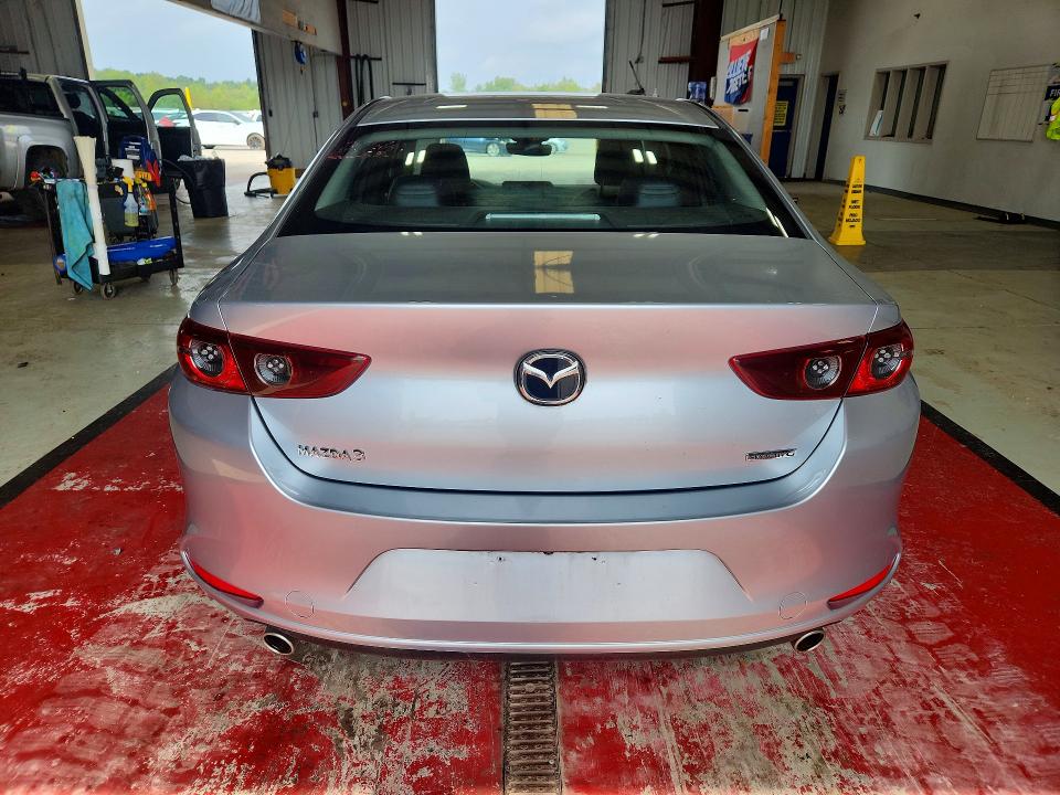Foto 6 de la subasta – 2020 MAZDA 3 con VIN 3MZBPACL3LM131938