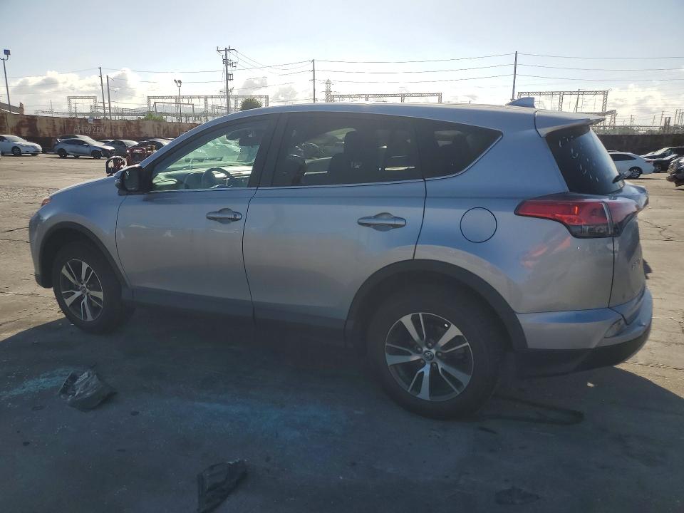 Photo 2 from auction – 2018 TOYOTA RAV4 with VIN 2T3WFREV3JW513614