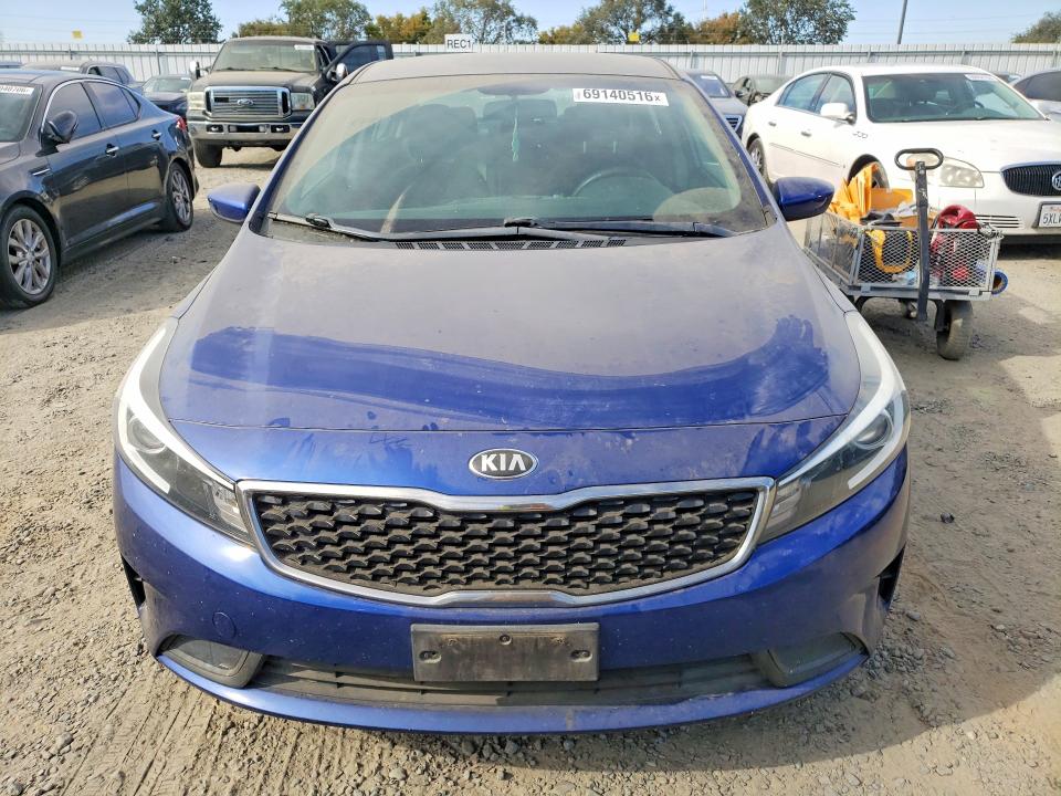 Photo 5 from auction – 2018 KIA FORTE with VIN 3KPFL4A76JE168612