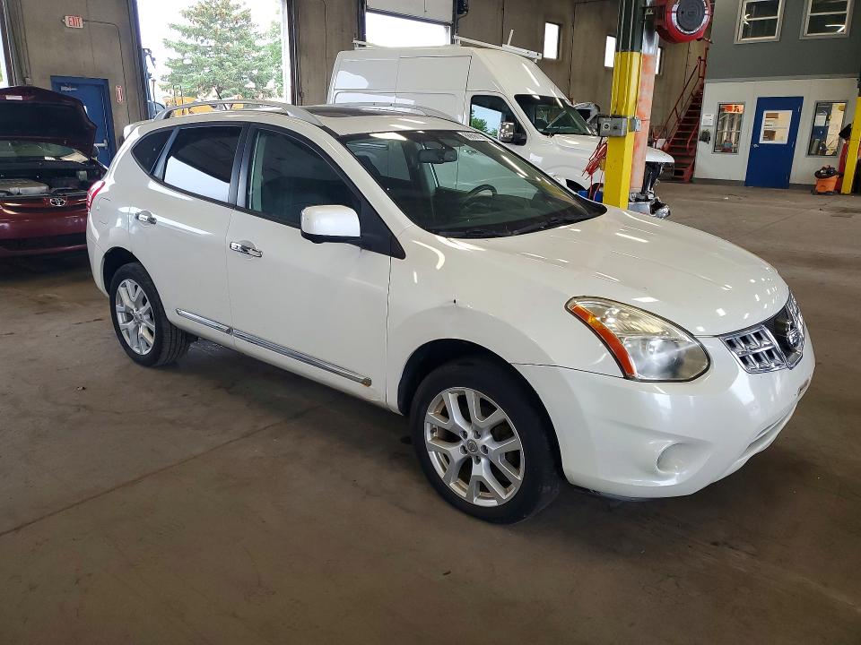 Photo 4 from auction – 2013 NISSAN ROGUE with VIN JN8AS5MV9DW137835