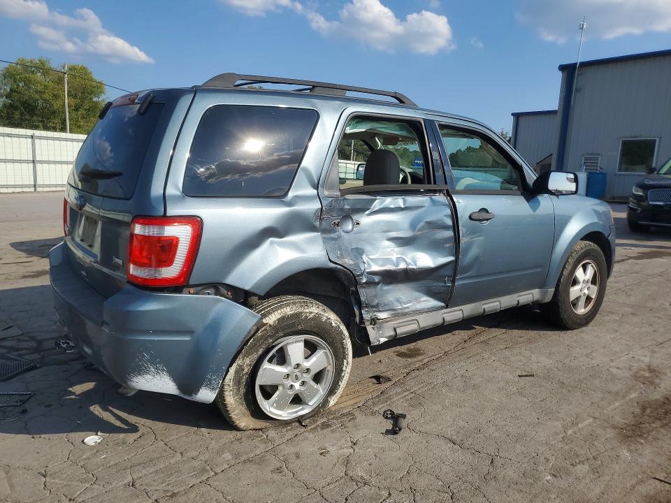 Photo 3 from auction – 2012 FORD ESCAPE with VIN 1FMCU0DGXCKA47520