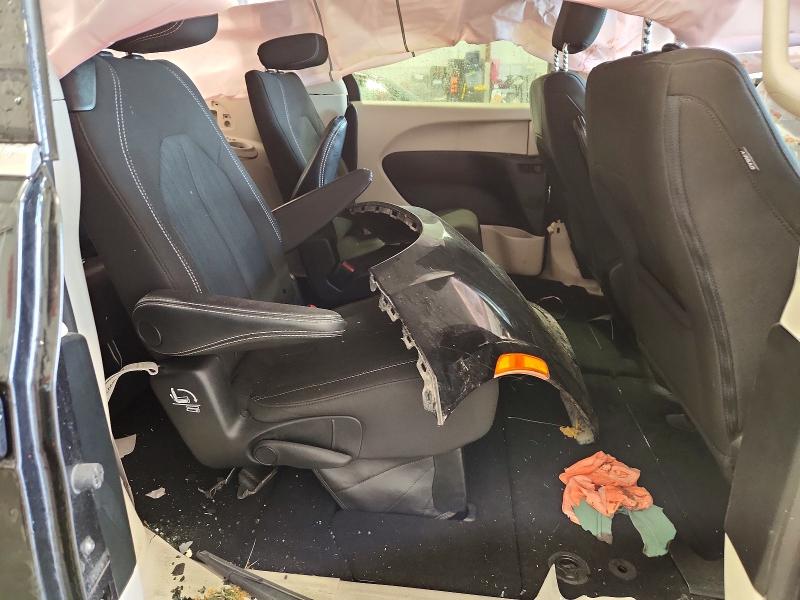 Photo 11 from auction – 2023 CHRYSLER VOYAGER with VIN 2C4RC1CG0PR564115
