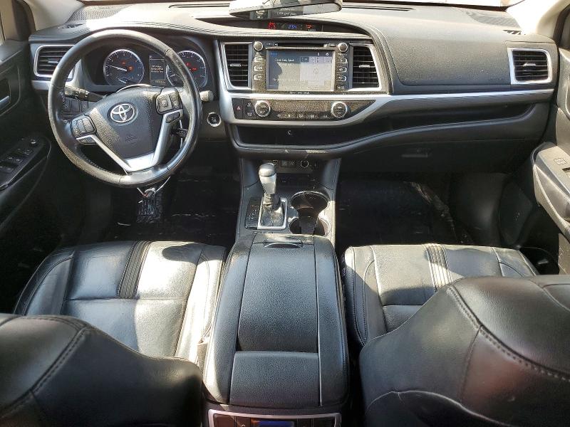 Снимка 8 от търг – 2018 TOYOTA HIGHLANDER с VIN 5TDKZRFH7JS540041
