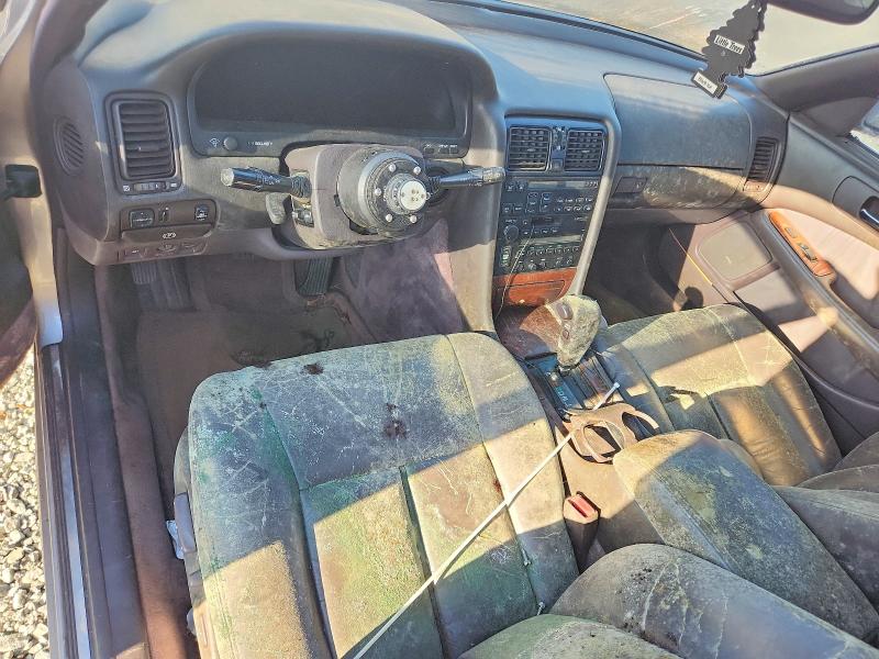 Photo 8 from auction – 1994 LEXUS LS with VIN JT8UF11E9R0197813