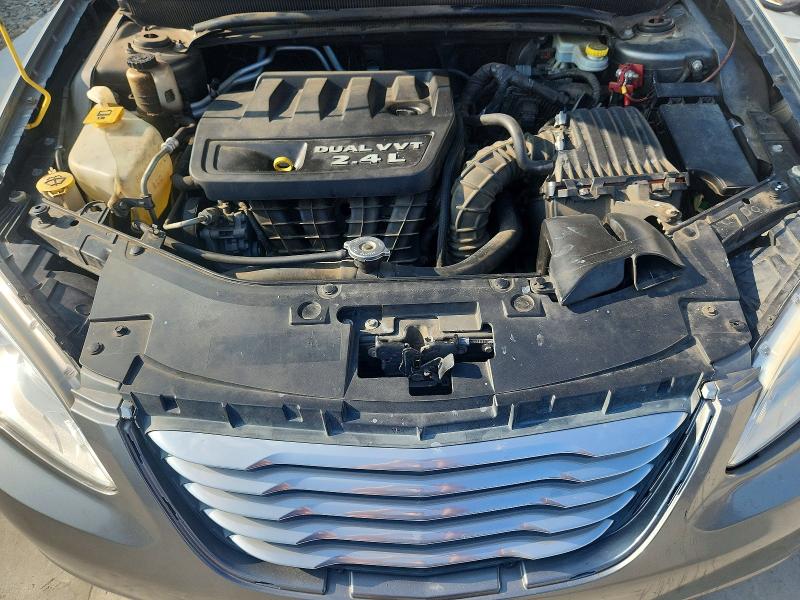 Photo 11 from auction – 2013 CHRYSLER 200 with VIN 1C3CCBBB7DN570976