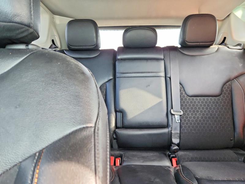 Снимка 10 от търг – 2018 JEEP COMPASS с VIN 3C4NJDBB4JT192584