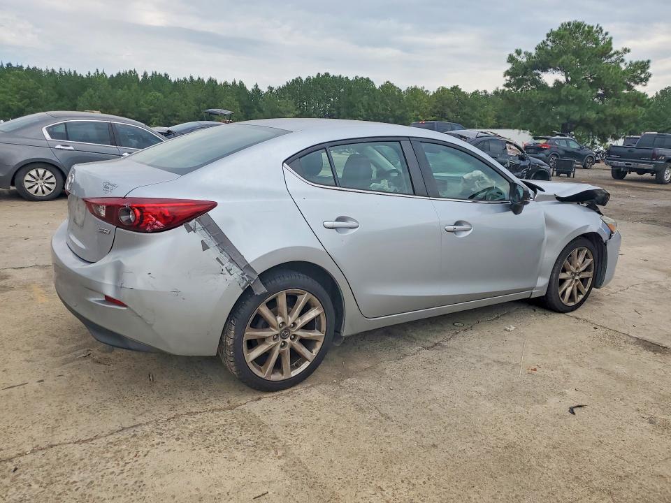 Фото 3 с аукциона – 2017 MAZDA 3 с VIN 3MZBN1V7XHM104541