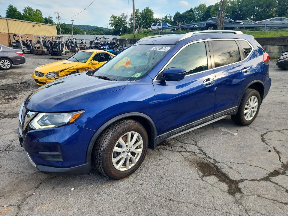 NISSAN ROGUE 2017 with VIN 5N1AT2MV3HC868206 - Photo from auction