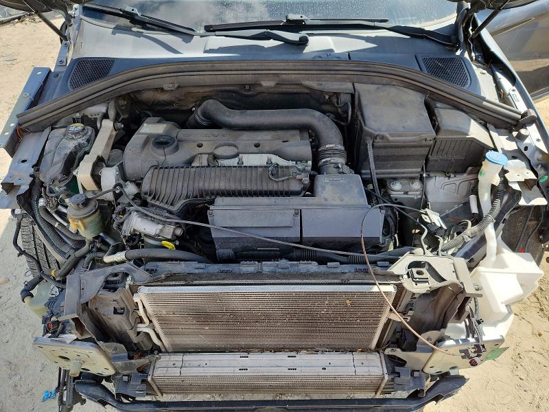 Photo 12 from auction – 2016 VOLVO XC60 with VIN YV4612RM0G2878404