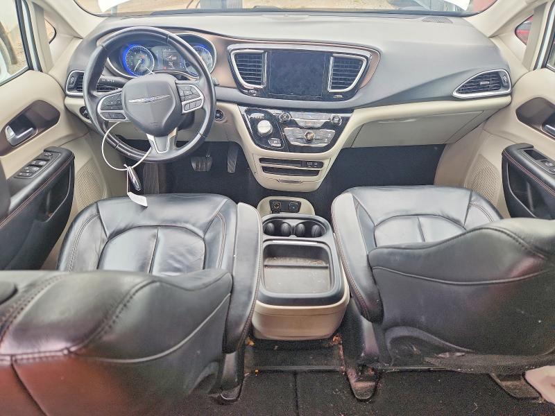 Снимка 8 от търг – 2017 CHRYSLER PACIFICA с VIN 2C4RC1BG3HR739458
