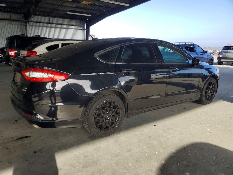 Photo 3 from auction – 2016 FORD FUSION with VIN 3FA6P0HD5GR386931