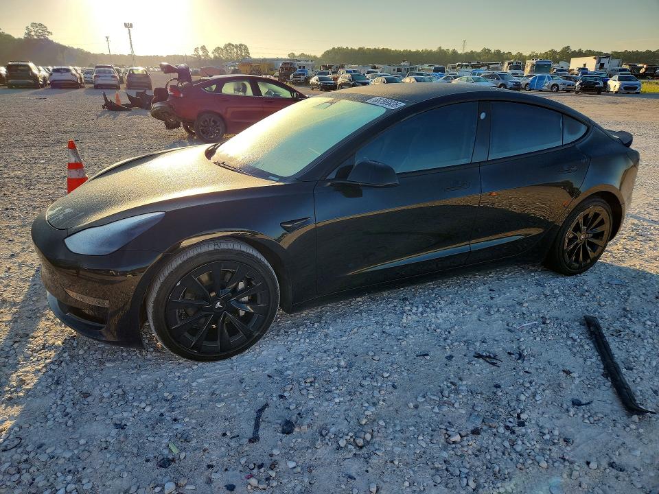 TESLA MODEL 3 2021 с VIN 5YJ3E1EA9MF920304 - Снимка от търг