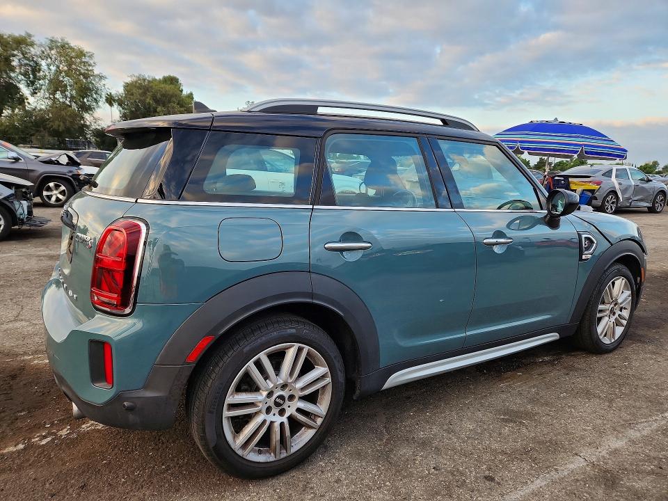 Photo 3 from auction – 2023 MINI COOPER with VIN WMZ53BR06P3P52290