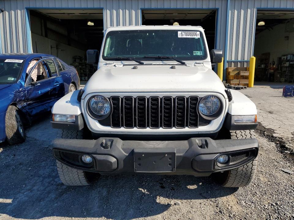 Photo 5 from auction – 2024 JEEP GLADIATOR with VIN 1C6HJTAG1RL125962