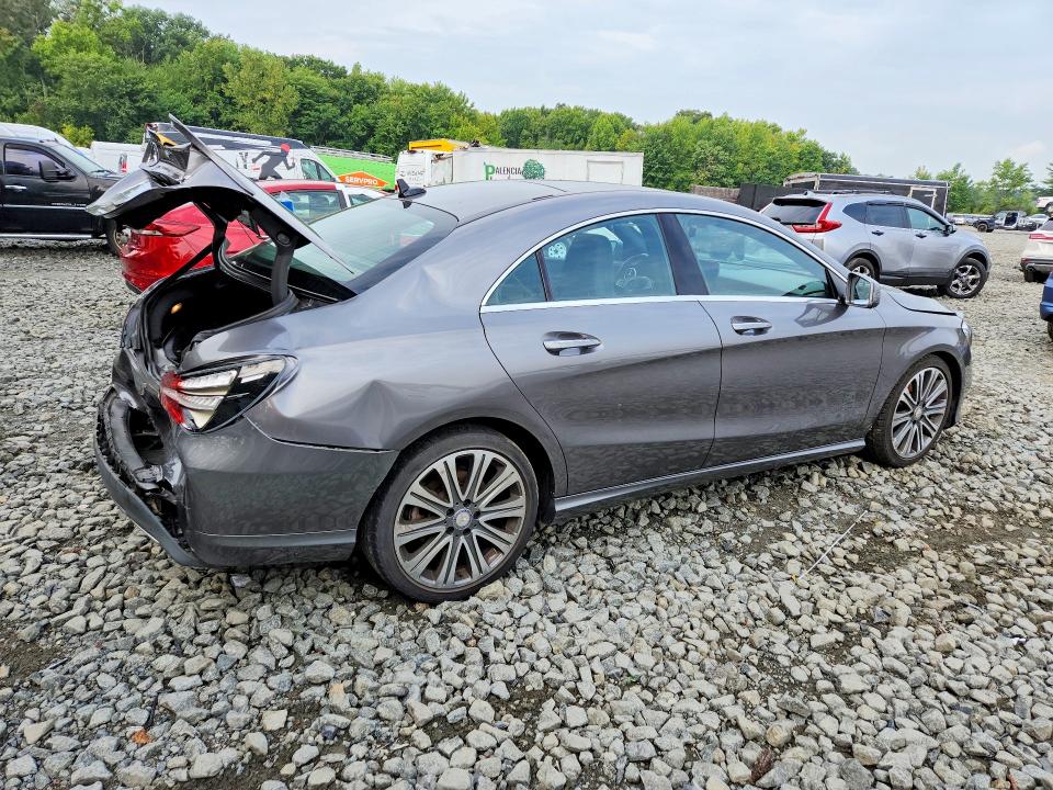Снимка 3 от търг – 2018 MERCEDES-BENZ CLA с VIN WDDSJ4GB5JN518099
