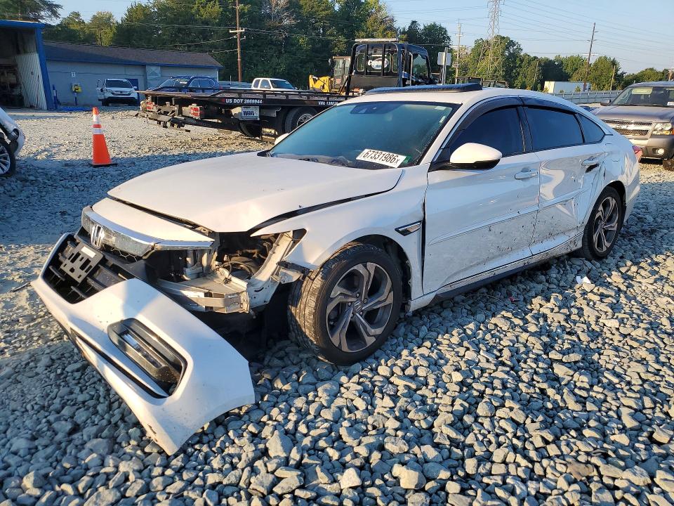 HONDA ACCORD 2018 with VIN 1HGCV1F58JA133884 - Photo from auction