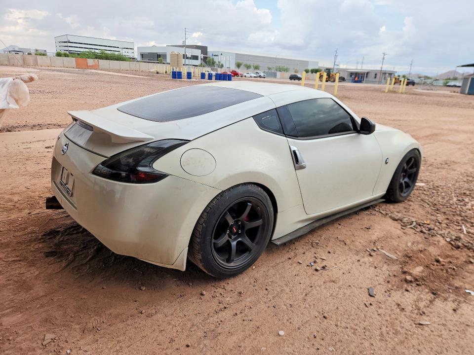Снимка 3 от търг – 2016 NISSAN 370Z с VIN JN1AZ4EH5GM936041