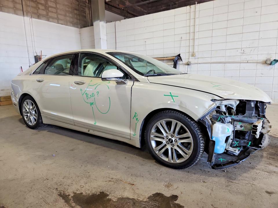 Photo 4 from auction – 2016 LINCOLN MKZ with VIN 3LN6L2J96GR627284