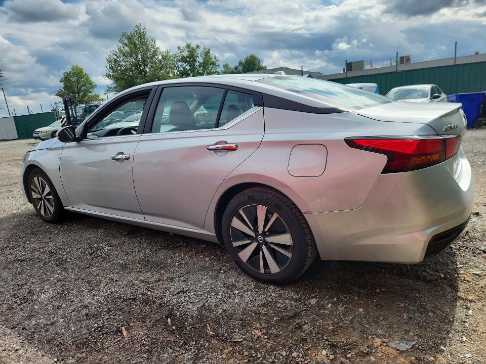 Photo 2 from auction – 2021 NISSAN ALTIMA with VIN 1N4BL4DV9MN415765