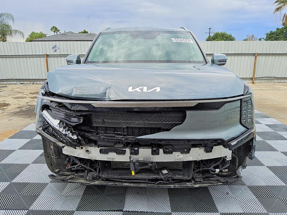 Photo 5 from auction – 2024 KIA EV9 with VIN KNDADFS56R6036760