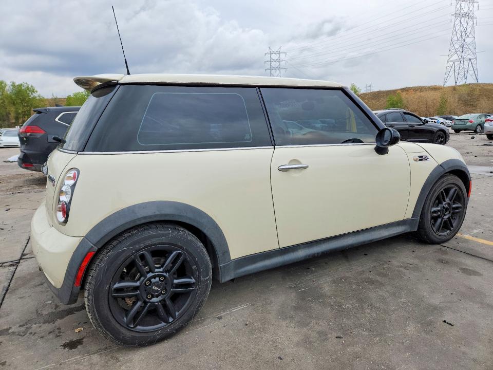 Photo 3 from auction – 2004 MINI COOPER with VIN WMWRE33434TD87754
