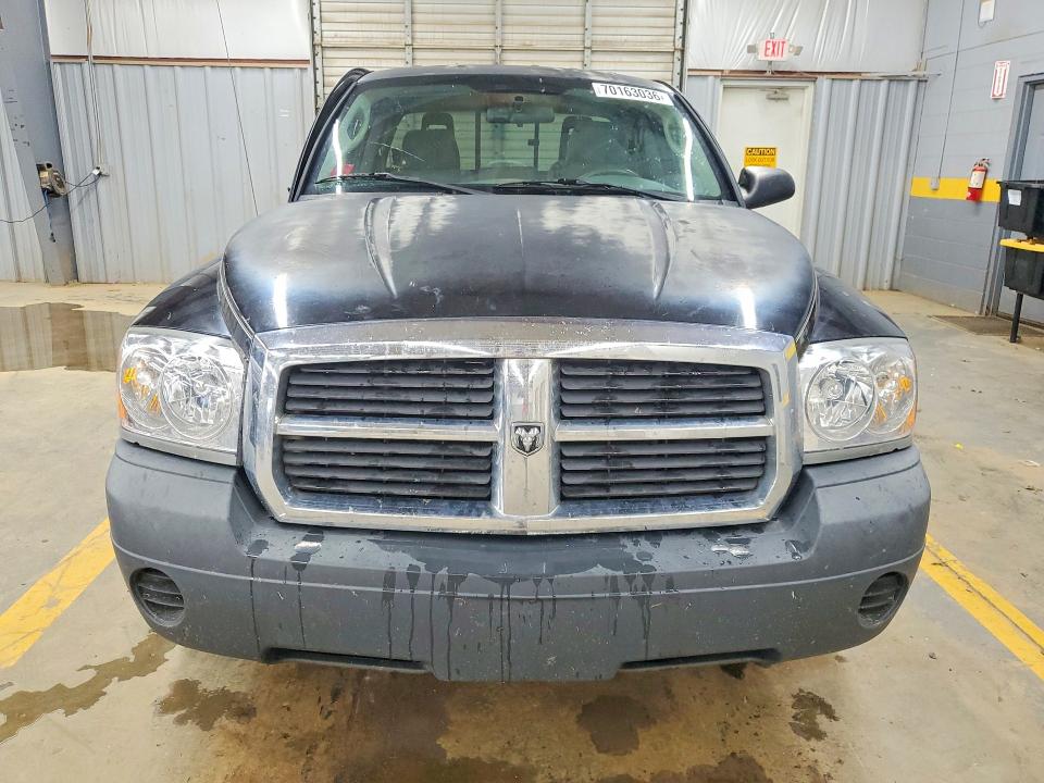 Photo 5 from auction – 2005 DODGE DAKOTA with VIN 1D7HE22K85S271310