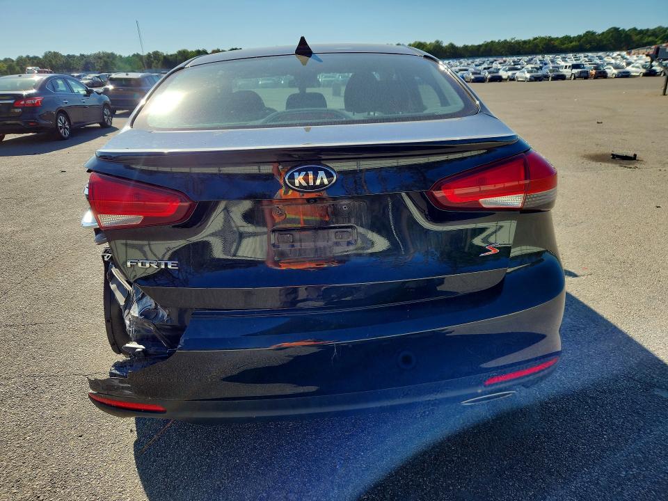 Снимка 6 от търг – 2017 KIA FORTE с VIN 3KPFL4A76HE115628