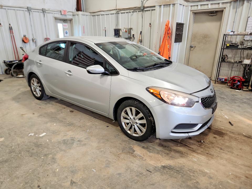Photo 4 from auction – 2016 KIA FORTE with VIN KNAFX4A67G5580082