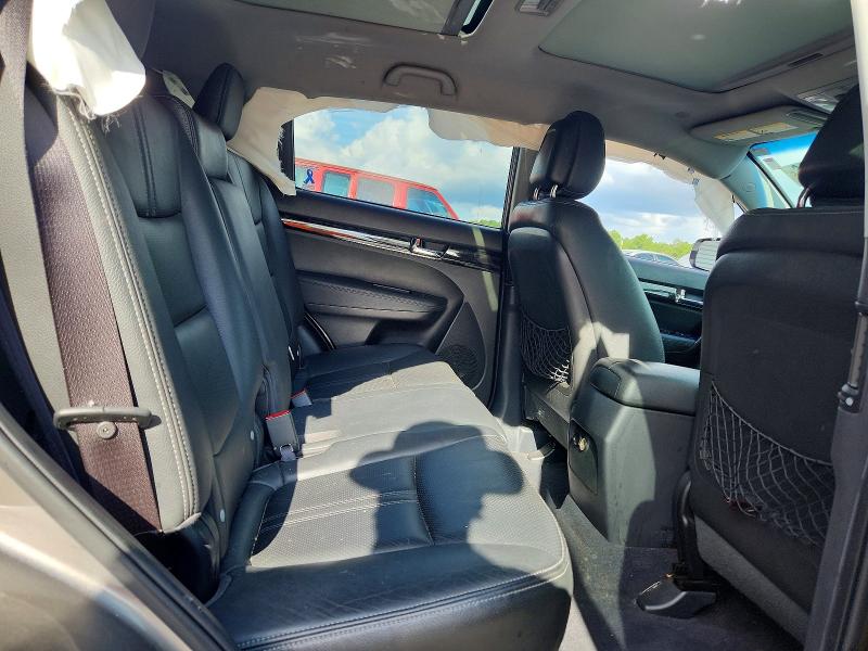 Photo 11 from auction – 2011 KIA SORENTO with VIN 5XYKU4A29BG004677