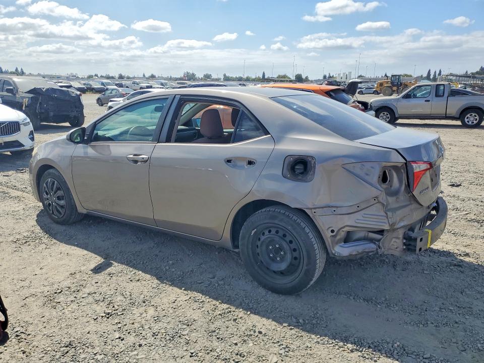 Снимка 2 от търг – 2015 TOYOTA COROLLA с VIN 5YFBURHE8FP326922