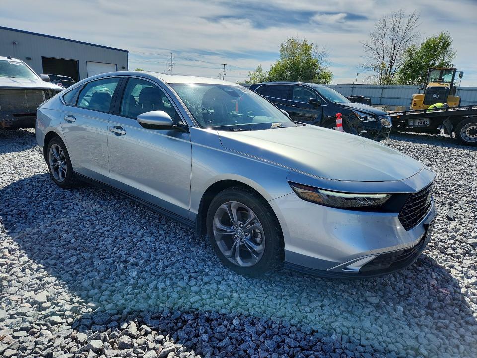 Снимка 4 от търг – 2024 HONDA ACCORD с VIN 1HGCY1F39RA038168