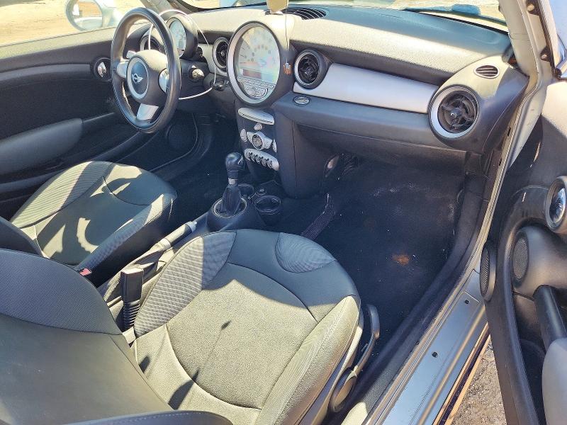 Photo 8 from auction – 2008 MINI COOPER with VIN WMWMF33568TT66206