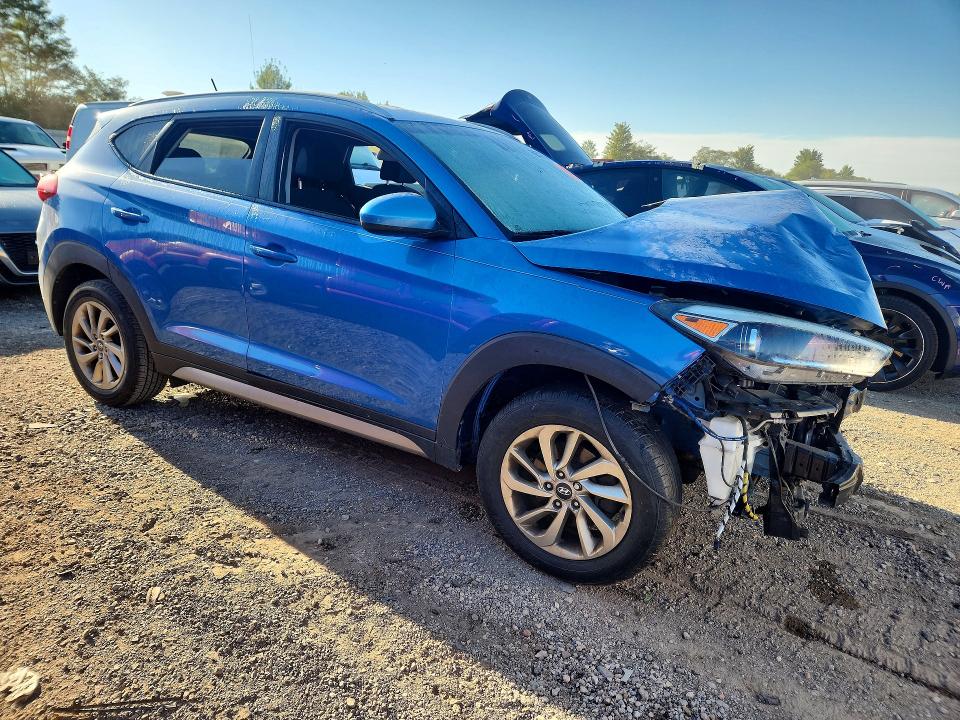 Photo 4 from auction – 2017 HYUNDAI TUCSON with VIN KM8J33A49HU252327